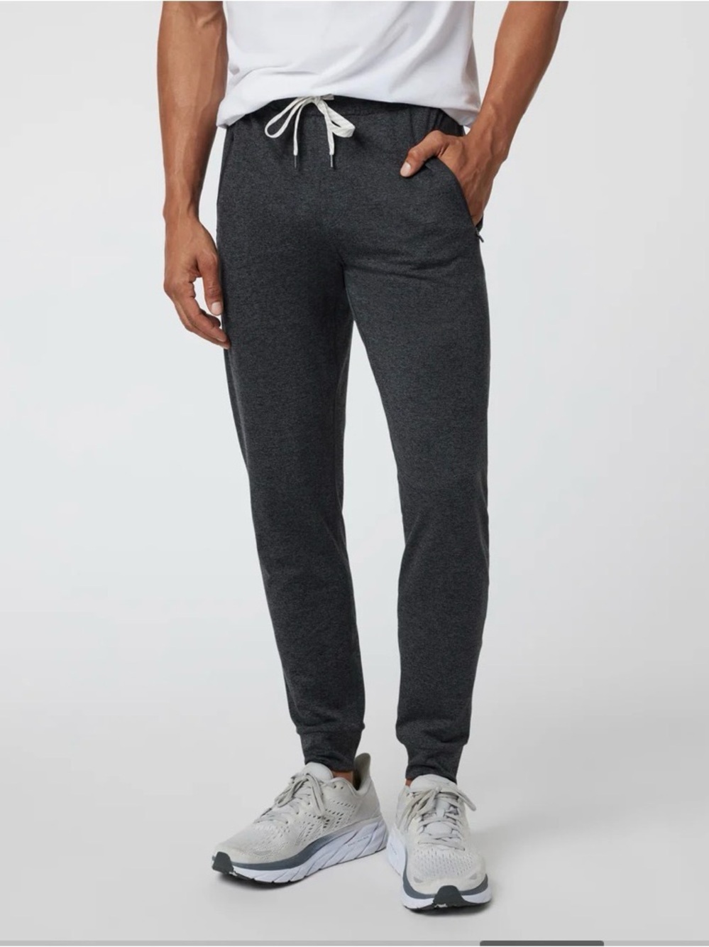VUORI NWOT Men's Charcoal Heather Performance Ponto Joggers size L BRAND NEW